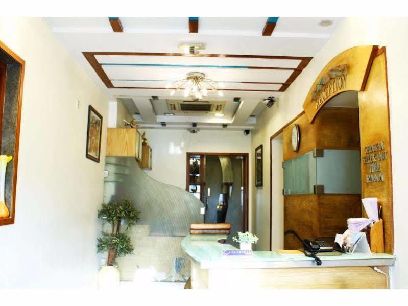 Stay Vista Rooms @ Mumbai Central Hotel — Photos 3